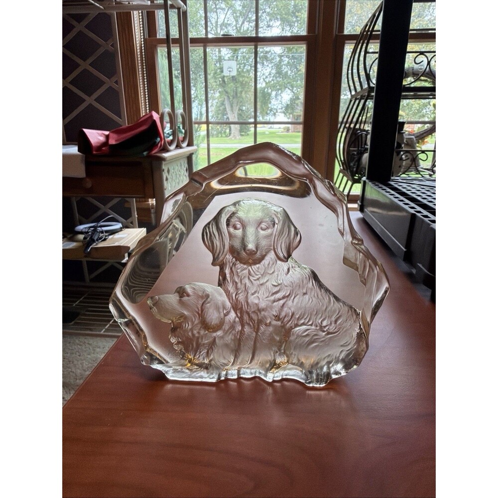Unsigned Jonasson Golden Retriever clear etched glass paper weight Yellow Hue